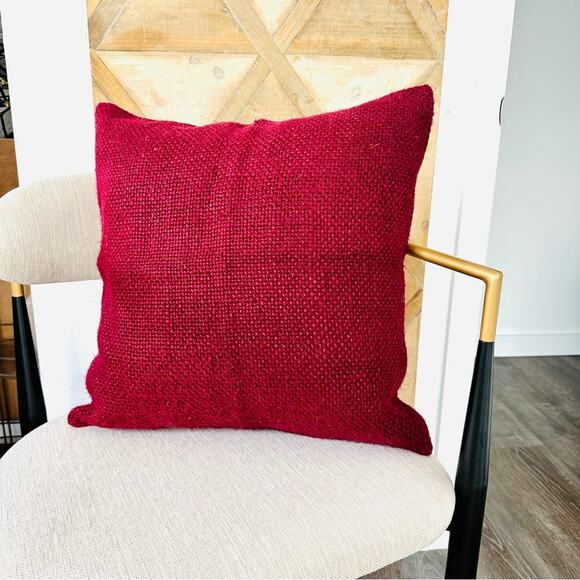 POTTERY BARN Burgundy Red Knit Textured Linen Pillow Case Sham 20" Square Set 2 - Picture 3 of 10